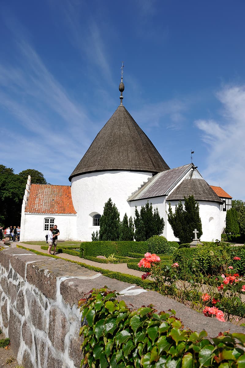 Jon's Kapel Höhle und Aussicht auf das Wasser außerhalb der Höhle